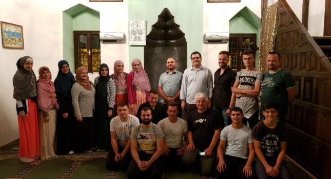 IKC-PG donirao 70 islamskih knjiga džematu džamije u Nikšiću