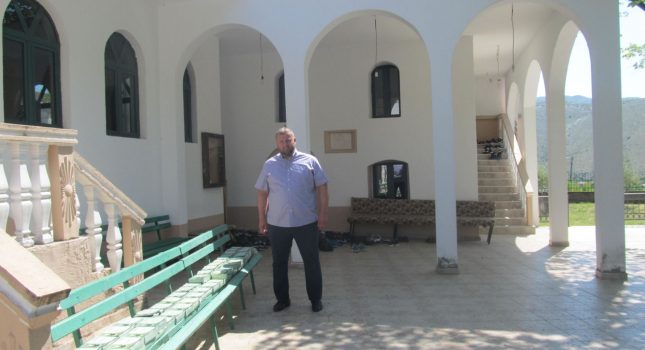 VRIEDNA DONACIJA ISLAMSKIH KNJIGA DŽEMATU U DINOŠI