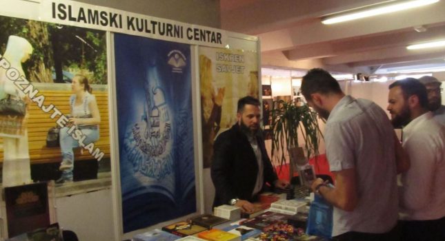 SENZACIONALNO! Na 12. međunarodnom sajmu knjiga u Podgorici podijeljeno preko 7 hiljada knjiga i preko 15 hiljada letaka