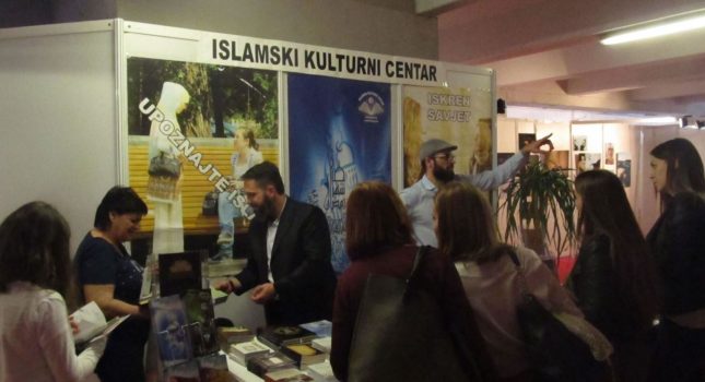 Štand IKC-a privukao i uposlio djevojke iz dalekog Tutina
