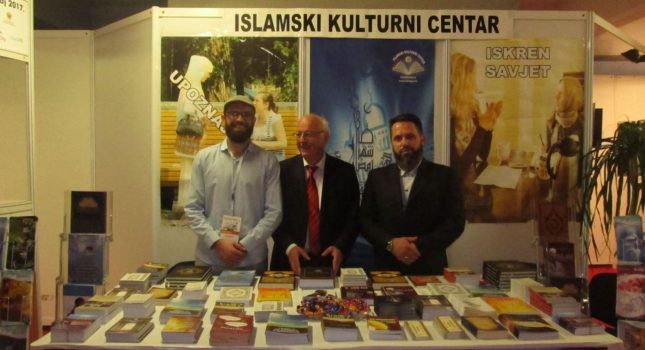 SENZACIONALNO! Na 12. međunarodnom sajmu knjiga u Podgorici podijeljeno preko 7 hiljada knjiga i preko 15 hiljada letaka