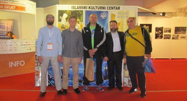 SENZACIONALNO! Na 12. međunarodnom sajmu knjiga u Podgorici podijeljeno preko 7 hiljada knjiga i preko 15 hiljada letaka