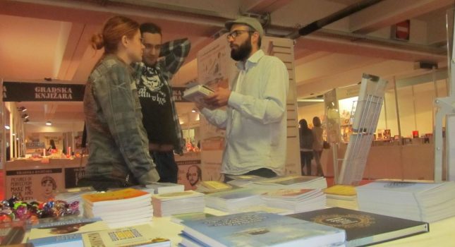 SENZACIONALNO! Na 12. međunarodnom sajmu knjiga u Podgorici podijeljeno preko 7 hiljada knjiga i preko 15 hiljada letaka