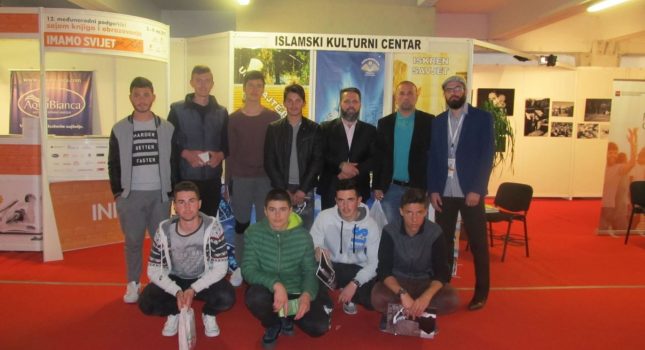 SENZACIONALNO! Na 12. međunarodnom sajmu knjiga u Podgorici podijeljeno preko 7 hiljada knjiga i preko 15 hiljada letaka