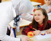 Ne forsirajte djecu da se izvinjavaju – time im činite više štete nego koristi