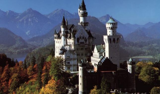 Da, plači sada kao žena, zbog vlasti koju nisi znao braniti kao muškarac