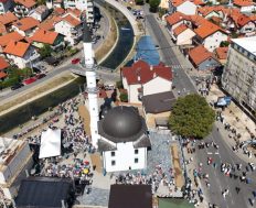 Porušena u velikosrpskoj agresiji / Svečano otvorena Preljubovića – Dašnica džamija u Bijeljini