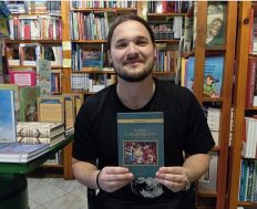 LAVIRINTI SJENKI I UNUTRAŠNJIH SVJETOVA KNJIŽEVNI UNIVERZUM SANELA BIBEROVIĆA U ZBIRCI „ŠAPATI ZASJENJENOG UMA“