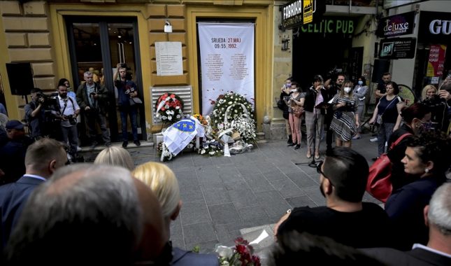 OBILJEŽENA 29. GODIŠNJICA SRPSKOG MASAKRA NAD GRAĐANIMA SARAJEVA KOJI SU ČEKALI U REDU ZA HLJEB