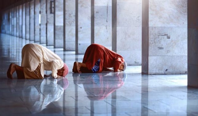 Što je čovjek pokorniji Allahu, sve je veće njegovo dostojanstvo, ugled i čast