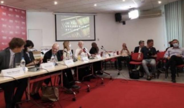 Gnusno negiranje genocida u Srebrenici nastavljeno u Beogradu