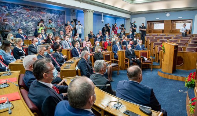 Crna Gora: Bošnjačka stranka traži usvajanje rezolucije o priznavanju genocida u Srebrenici