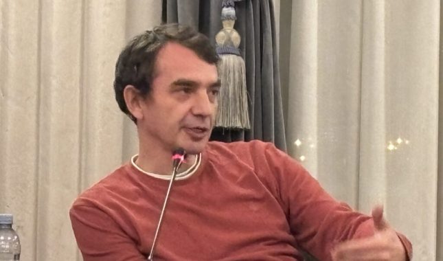 TOMISLAV MARKOVIĆ: Kada će Srbija skinuti Ratka Mladića s vlasti?