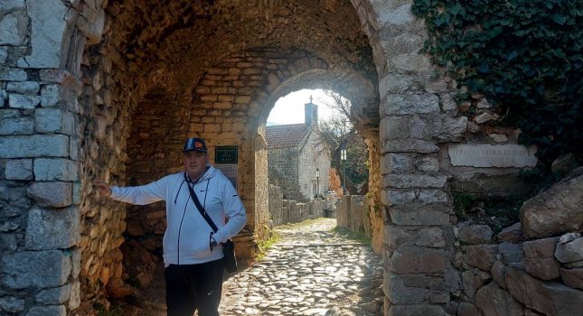 STARI BAR NA RAZMEĐAMA VJEKOVA (I dio) Piše: Božidar PROROČIĆ, književnik i publicista