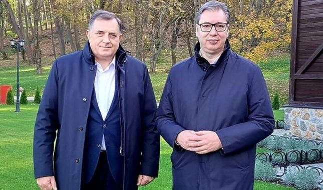 Zašto Dodik i Vučić toliko insistiraju na kolektivnoj genocidnosti Srba?