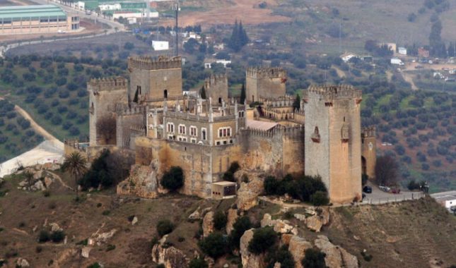 Smutnja izdajnika gora je od neprijateljskih sablji