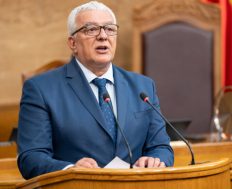 Bursać: Vojvoda Mandić, manje od Dodika, više od Pupovca