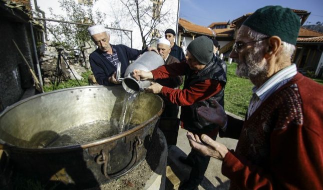 Događaji i obredi dana Ašure između potvrđenog i izmišljenog
