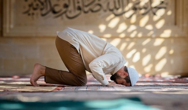 Namaz osobe koja pije alkohol (VIDEO)