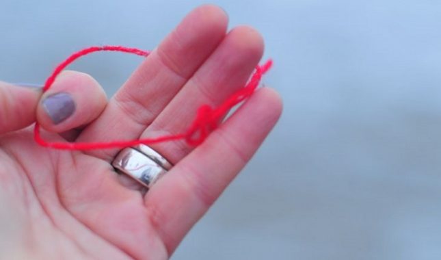 Kako uništiti zapis i crveni konac?