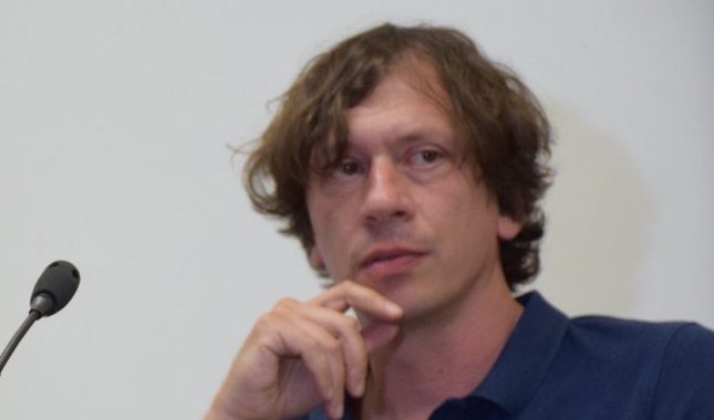 „Ponudite viziju Srbije u kojoj su pale sve laži o Kosovu“: Otvoreno pismo Dejana Atanackovića, vizuelnog umetnika i pisca proevropskoj opoziciji