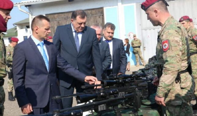 Dodik: Nedopustivo je da Bošnjaci proizvode i skladište oružje za “ne daj Bože”