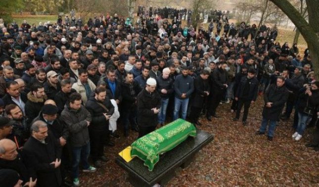 Ukopavanje muslimana u nevjerničkom groblju
