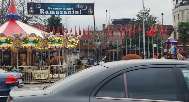 Albanske vlasti u Albaniju poštuju građane muslimane, a u Tuzima ih stravično diskriminišu, a ,,možda,, i mrze?! FOTO