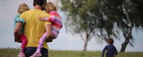 Kako završe djeca koju roditelji previše vežu za sebe?