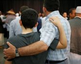 Sine, ako ne možeš učiniti da hodam uzdignute glave, ne dozvoli barem da zbog tebe hodam pognute glave