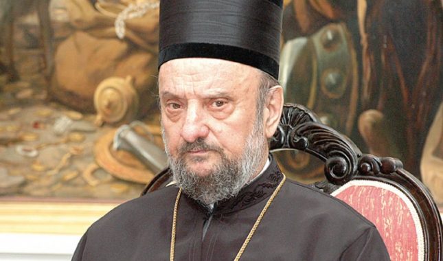Zločinački vladika Kačavenda zbog korone u teškom stanju prebačen u Beograd
