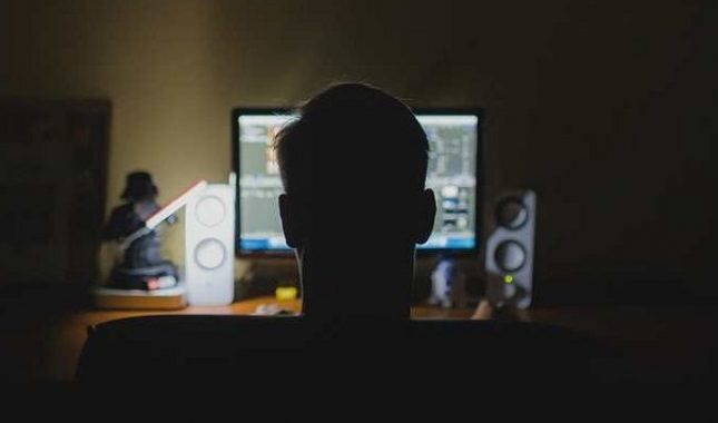 Gledam filmove nemoralnog sadržaja?