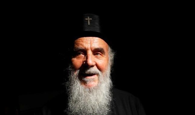 Irinej vrijeđao Đukanovića: “Srpski narod lijepo kaže da je poturica gori od Turčina”