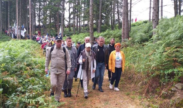 Krenuo Marš mira Nezuk-Potočari, oko tri hiljade učesnika u pohodu