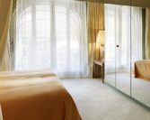 Velika ogledala u kući i džinski ezijet