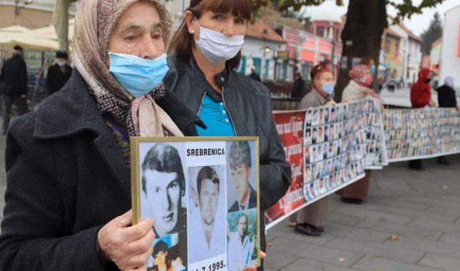 ‘UMRIJET ĆU, NEĆU GA UKOPATI’: 570 ŽENA SREBRENICE PREMINULO DA NISU NAŠLE SVOJE