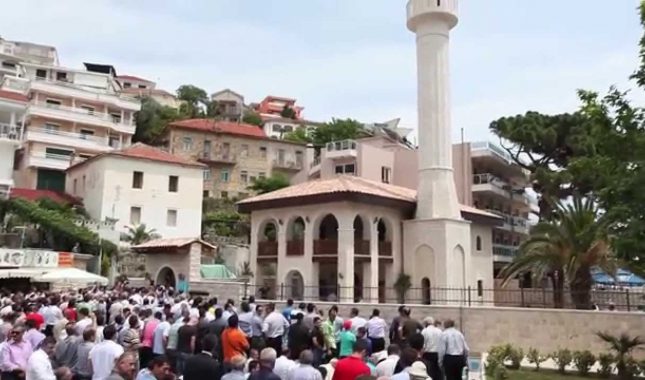 Poklon Kur`ani i Ame džuz tebareke IZ Ulcinj IKC Podgorica