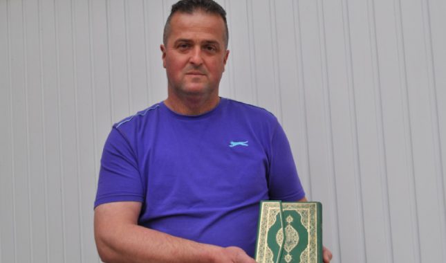 “Očistila ga je od zemlje, zamotala u peškir i krila od supruga i porodice 27 godina”