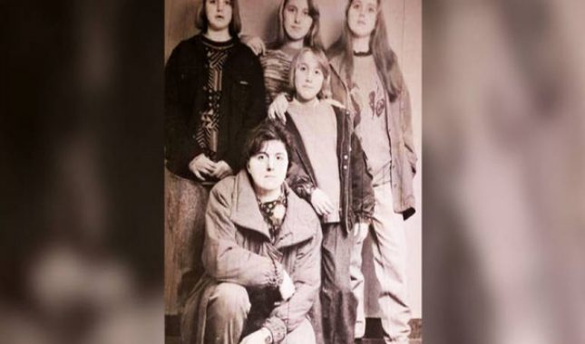 Priča o sestrama Smajić iz Vlasenice: Pet dana i noći kroz šumu nosile mrtvu majku