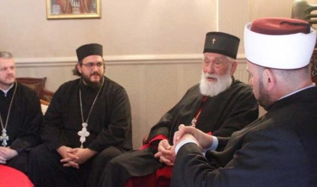 Na Cetinju razgovarali reis Fejzić i mitropolit Mihailo: Krst i ahmedija nisu prepreka prijateljstvu