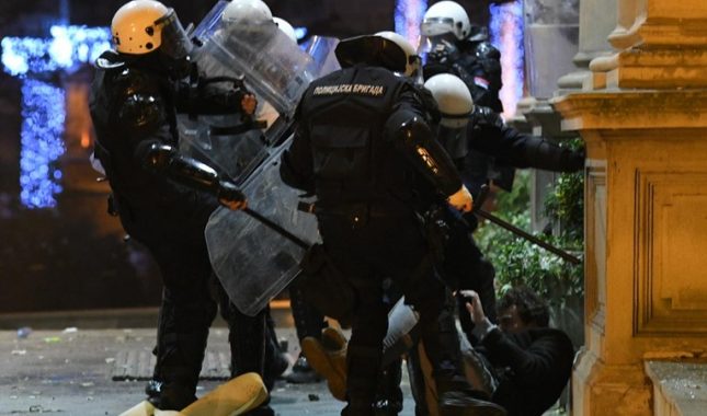 MILOŠEVIĆ JE, IPAK, ŽIV!