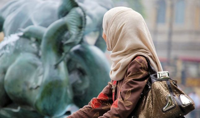 Zašto propuštaš namaze na poslu ili u školi?/ Ja sam ti dovoljan, robe Moj!