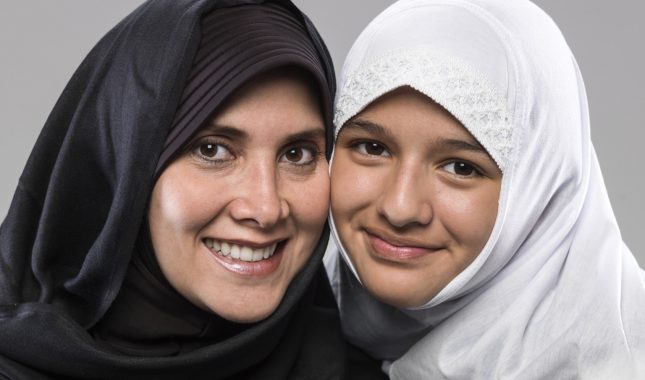 JEDNOSTAVAN NAČIN DA NAUČITE DJETE DA NE PREKIDA RAZGOVOR ODRASLIH