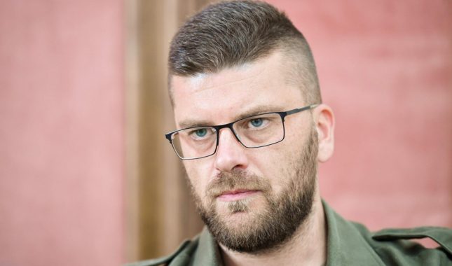 Verbalni delikt u posrbljenoj Crnoj Gori: sudi se profesoru koji osuđuje četnike, a tuže ga oni koji ih podržavaju
