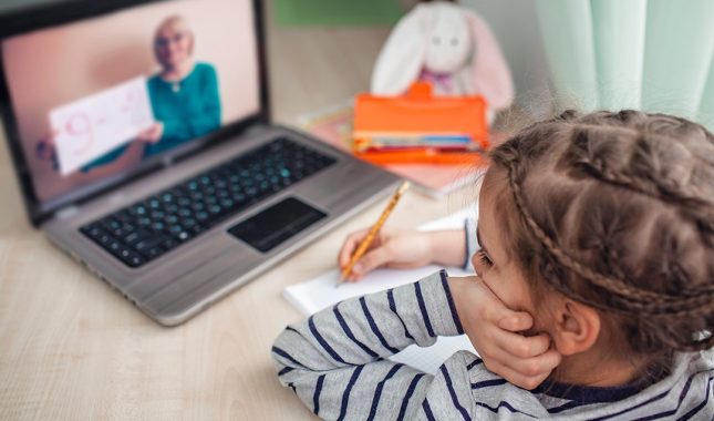 Posljedice “online” nastave: Djeca gube želju za učenjem i osjećaju stres roditelja