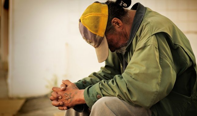 Davanje sadake i činjenje dobročinstva prema nevjernicima