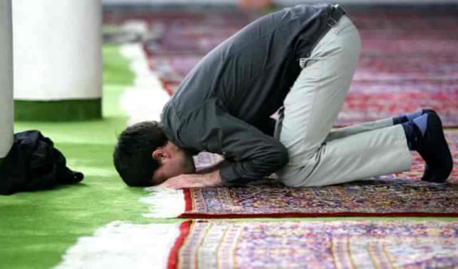 Poučna priča o sedždi: Dan kada sam postao slobodan