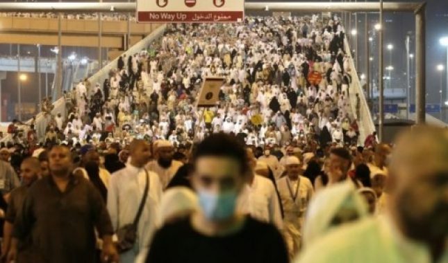 Asharq Al-Awsat: Iranske hadžije prouzrokovale stampedo u kojem je poginulo 769 hadžija