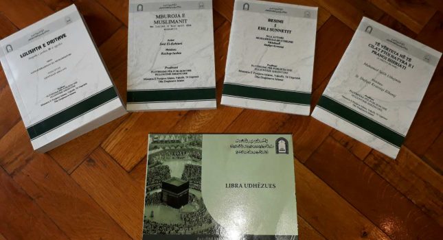 VRIEDNA DONACIJA ISLAMSKIH KNJIGA DŽEMATU U DINOŠI