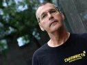 Dragan Bursać: Jedan Čovjek protiv rulje, jedan cvijet protiv zločinca Mladića!